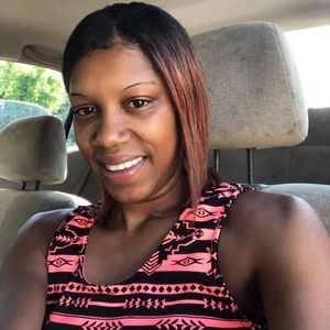 Meet your Posher, Janisha